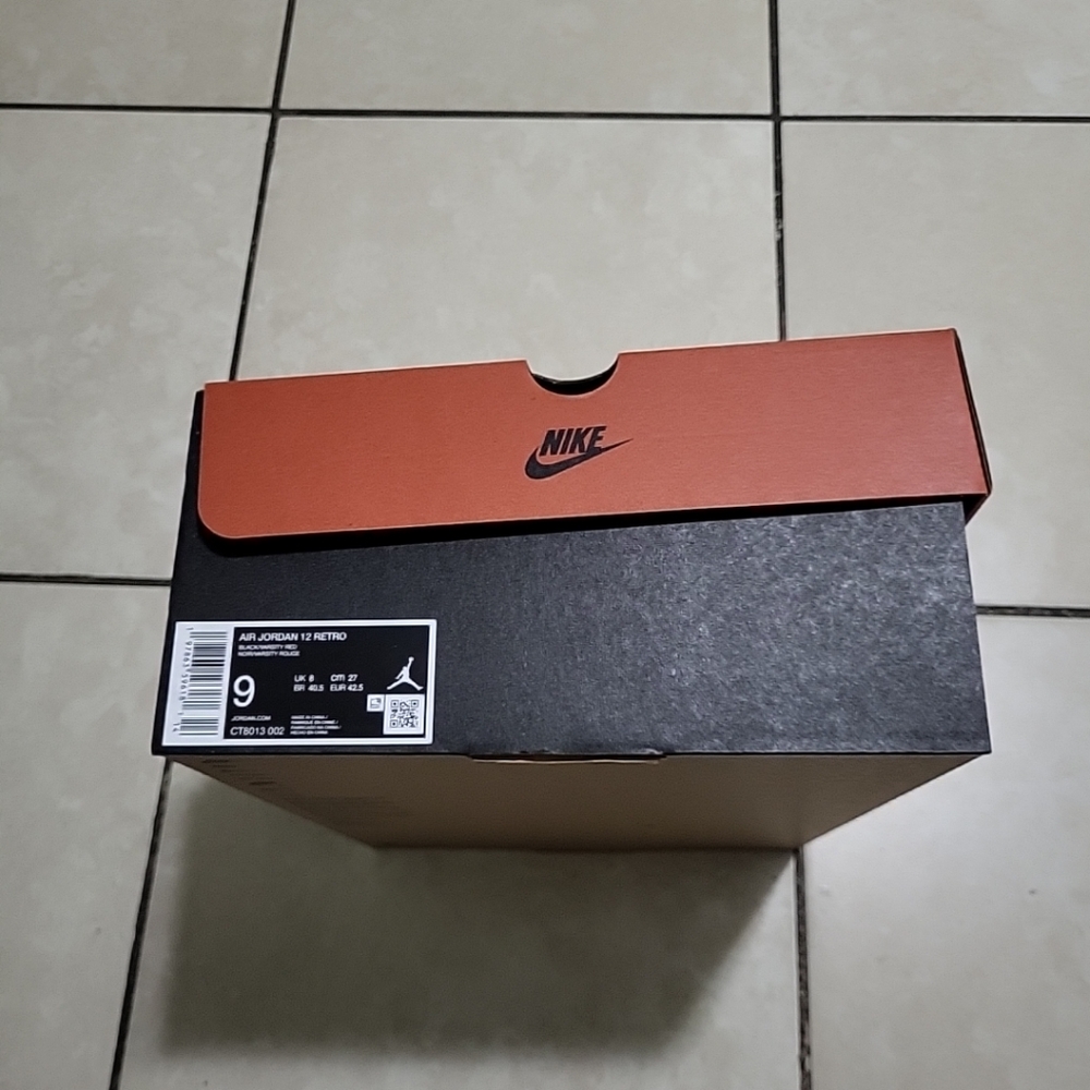 Empty Shoe Box - Picture 6 of 6